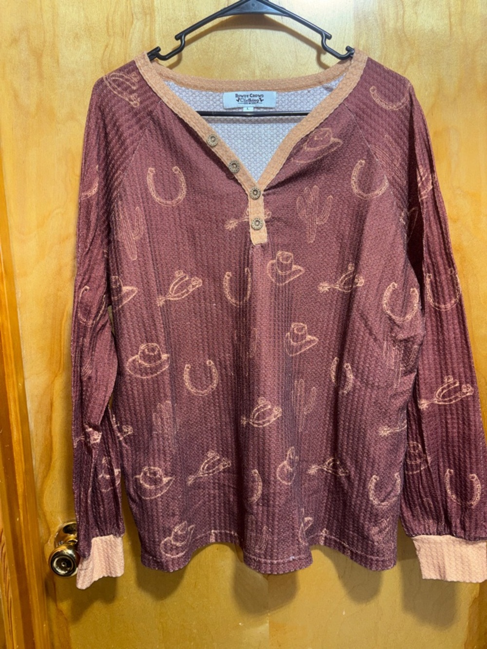 Henley Long-Sleeve Western Print